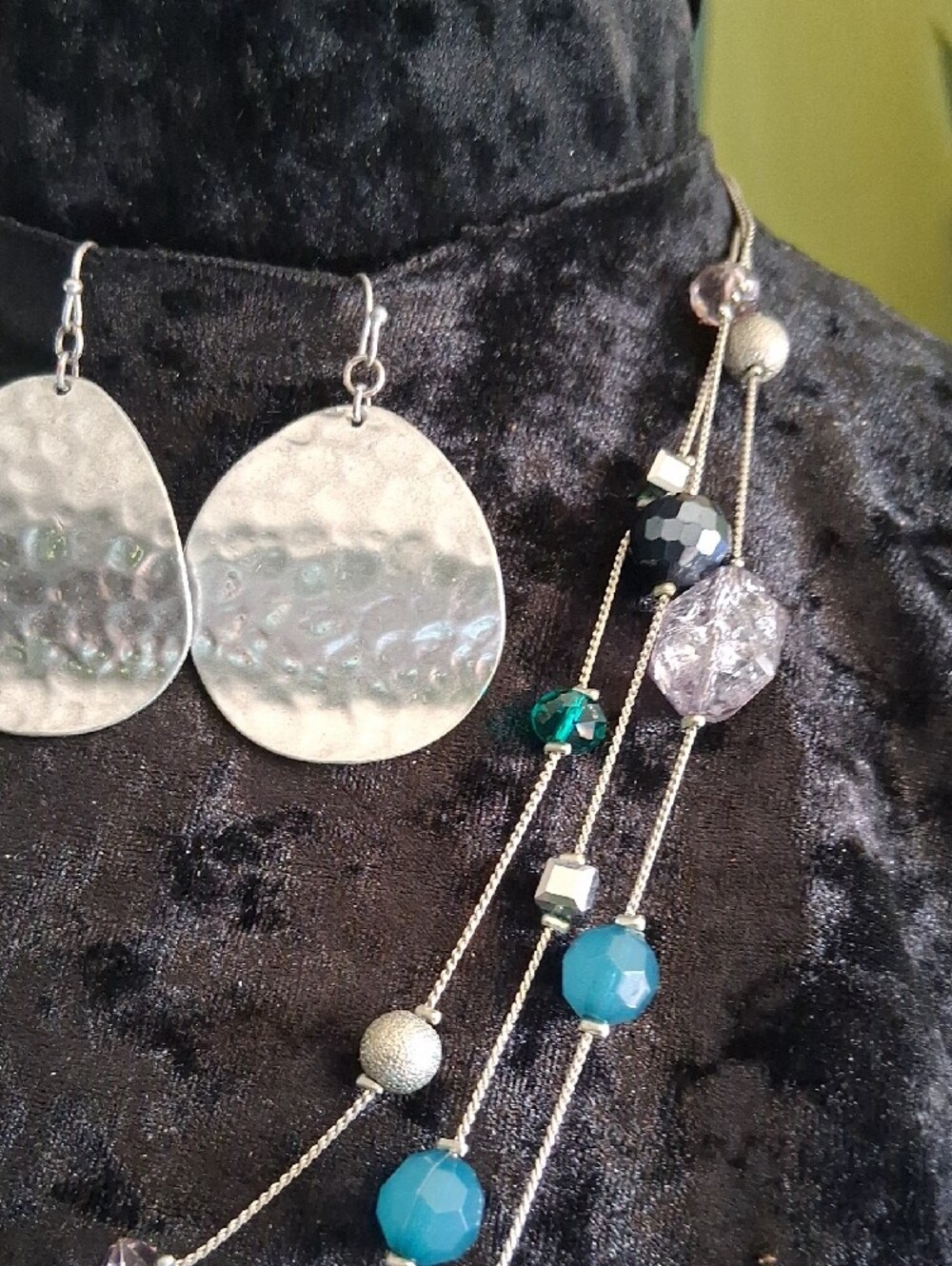 Multi-Strand Silver & Teal Beaded Necklace with Hammered Disc Earrings - Picture 5 of 7